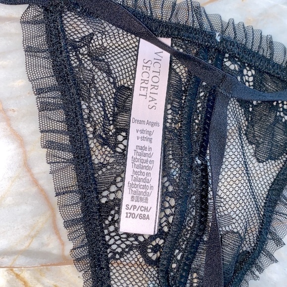 Victorias Secret Dream Angels Lace Ruffle trim Crotchless V string Panty Black - Picture 5 of 6